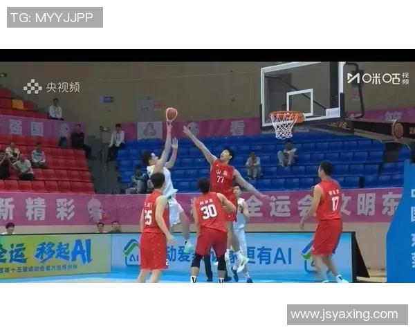 余嘉豪的成长之路与奋斗精神探析：从青涩少年到职场精英的蜕变之旅