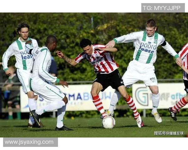 维迪斯与埃蒙的精彩对决揭示足球战术与团队协作的完美结合