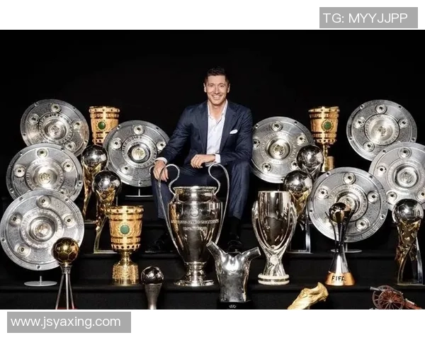 莱万重返安联球场引发拜仁球迷愤怒指责其忘恩负义 莱万重返安联球场引发拜仁球迷愤怒指责其忘恩负义