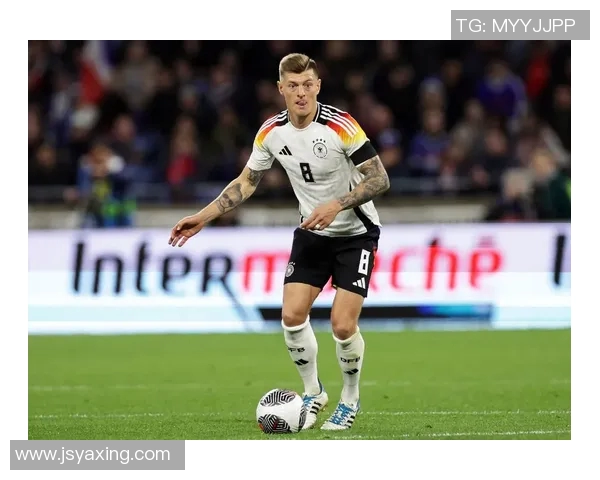 格雷茨卡的足球之路:从青涩少年到德国国家队的中场核心 格雷茨卡的足球之路:从青涩少年到德国国家队的中场核心