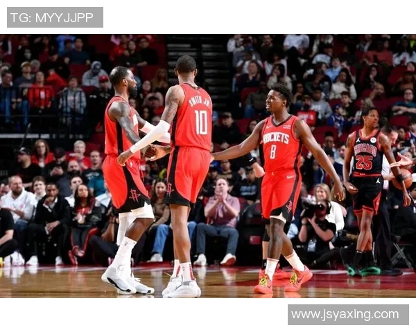 2015年季后赛骑士与公牛第四场激战回顾与精彩瞬间分析