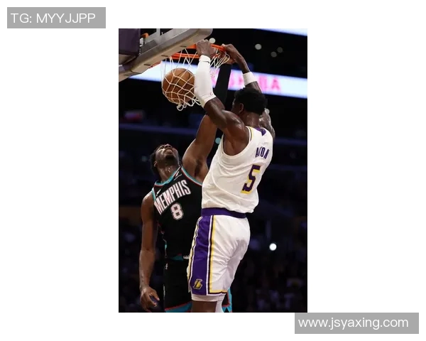 灰熊与湖人激战正酣1月16日精彩对决引发球迷热议