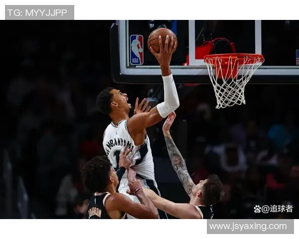 老鹰与马刺精彩对决录像回放分析与精彩瞬间回顾