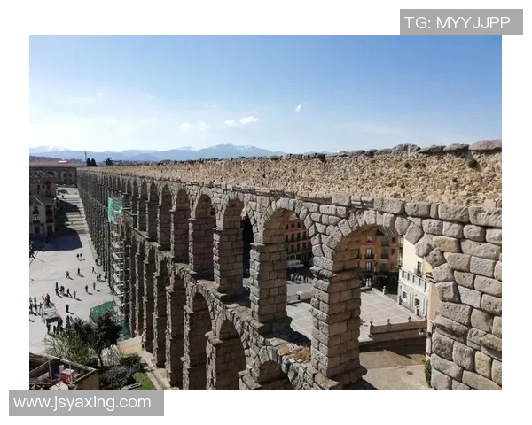 莱昂与瓜达拉的精彩对决揭示足球战术与团队合作的魅力 莱昂与瓜达拉的精彩对决揭示足球战术与团队合作的魅力