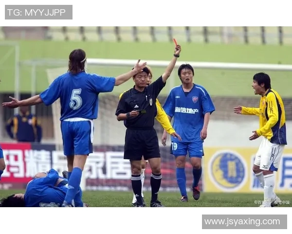 独立队与多哈杜海的较量展现足球魅力与战术智慧的巅峰对决