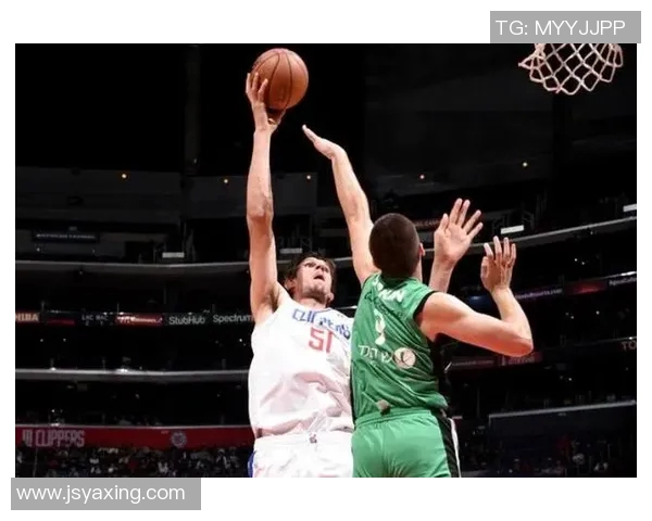 博班与约基奇对决揭秘两位中锋的风格与实力较量